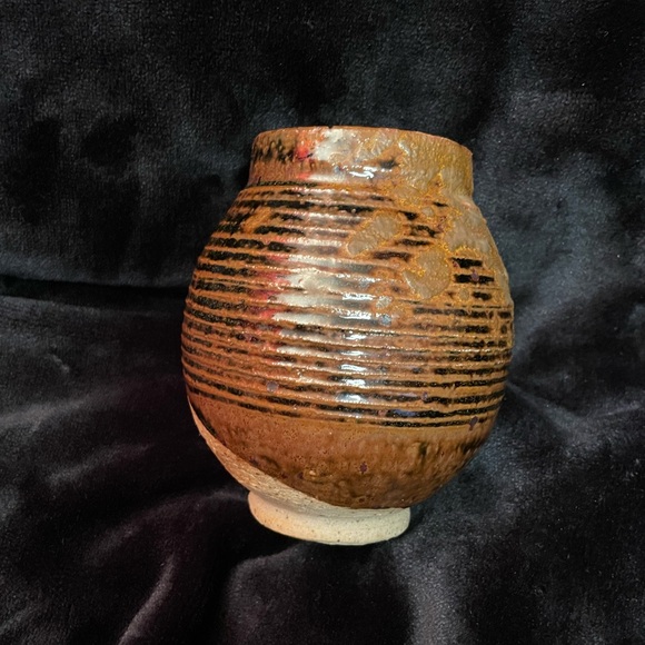 Vintage 1968 Artist Signed Pottery Vase - Picture 3 of 6